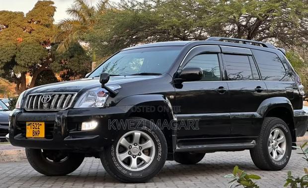 Toyota Land Cruiser Prado 2006 Black