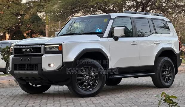Toyota Land Cruiser Prado 2024 White
