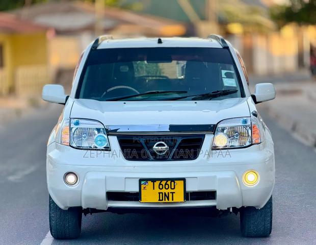 Nissan X-Trail 2005 White