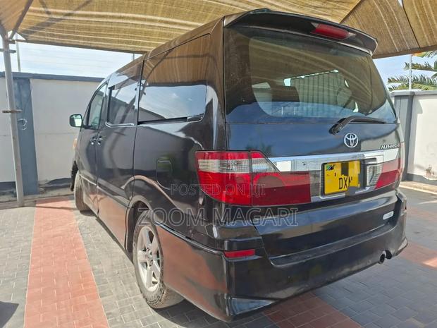 Toyota Alphard 2005 Black