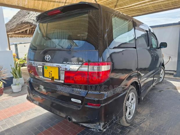 Toyota Alphard 2005 Black