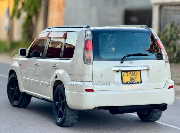 Nissan X-Trail 2005 White
