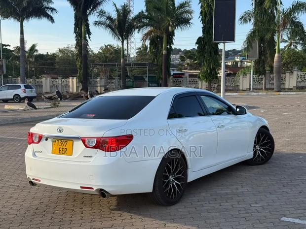 Toyota Mark X 2.5 AWD 2010 White