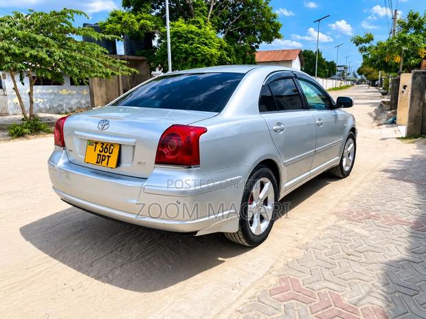 Toyota Avensis 2006 Silver