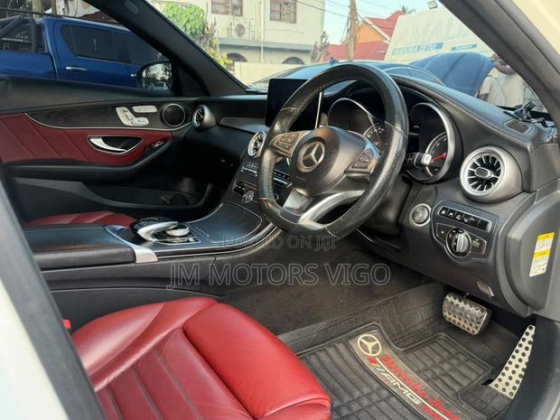 Mercedes-Benz C200 2014 Pearl