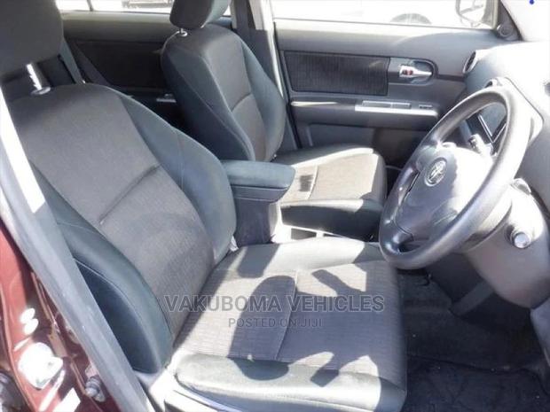 Toyota Corolla Rumion 2010