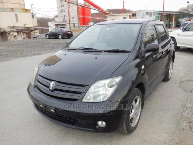 Toyota IST 2004 Black