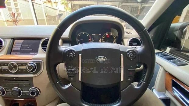 Land Rover Discovery 2011 Brown