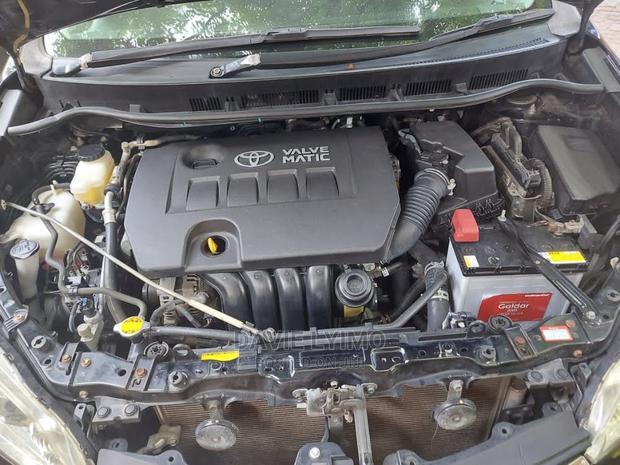 Toyota Wish 2011 Black