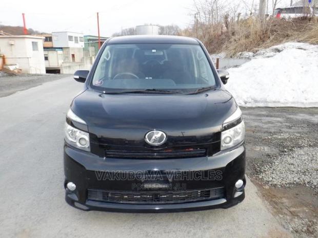 Toyota Voxy 2008 Black