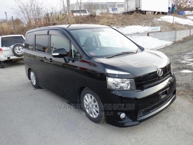 Toyota Voxy 2008 Black