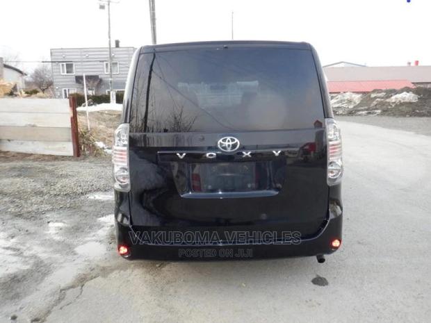 Toyota Voxy 2008 Black