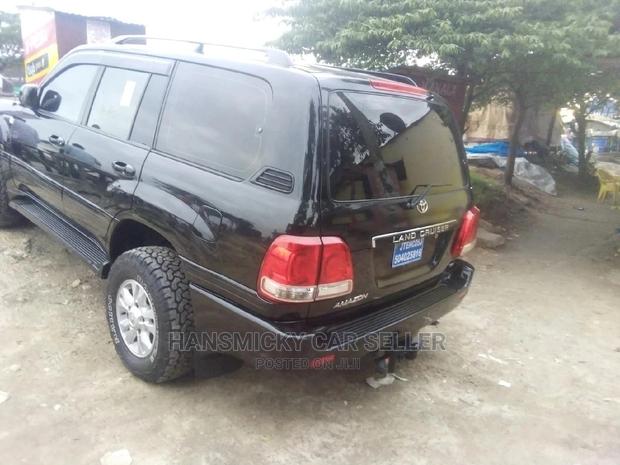 Toyota Land Cruiser 2010 Black