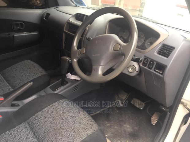 Daihatsu Terios 2002 Automatic White