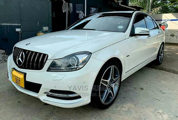 Mercedes-Benz C200 2012 White