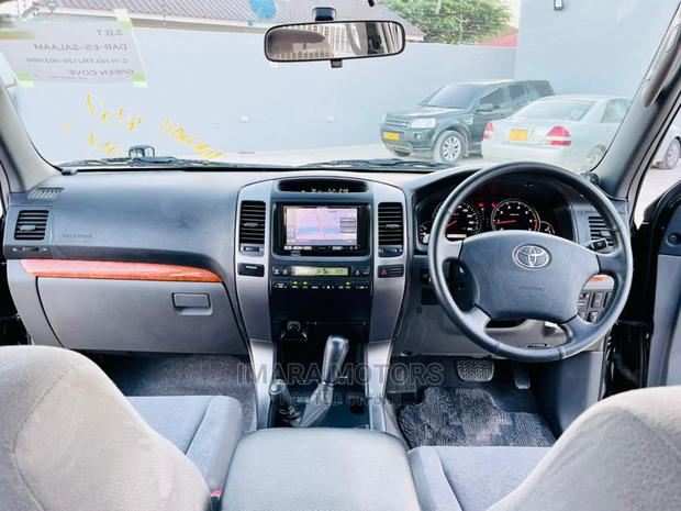 Toyota Land Cruiser Prado 2006 Black