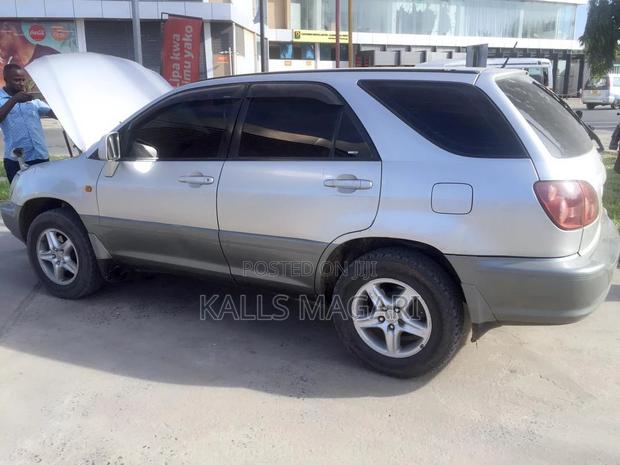 Toyota Harrier 2004 Pearl