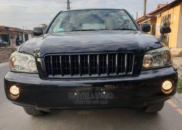 Toyota Kluger 2004 Black