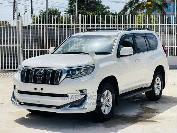 Toyota Land Cruiser Prado 2019 White