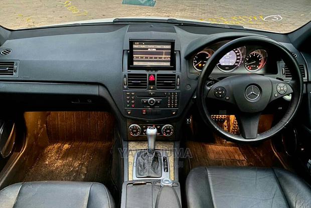 Mercedes-Benz C200 2008 White