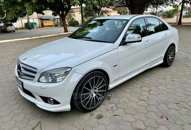 Mercedes-Benz C200 2008 White