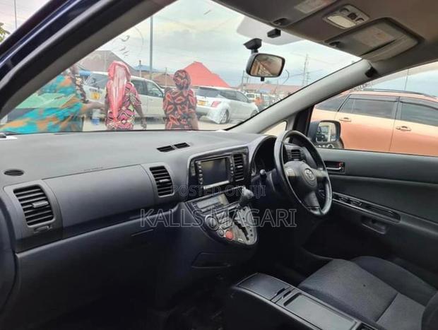 Toyota Wish 2004 Black