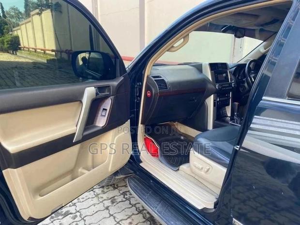 Toyota Land Cruiser 2009 4.7 VX-R Black