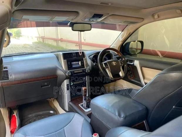 Toyota Land Cruiser 2009 4.7 VX-R Black