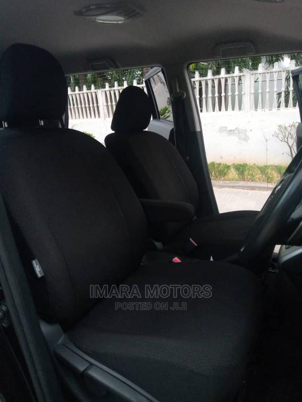 Toyota Corolla Rumion 2010 Black