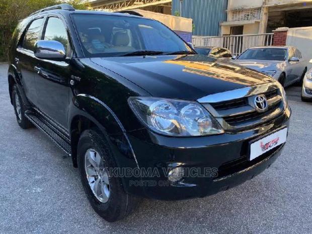 Toyota Fortuner 2007 Black