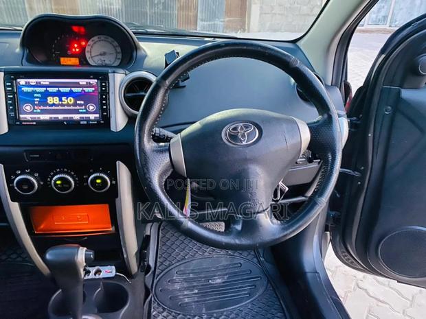 Toyota IST 2004 Gray