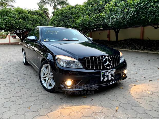 Mercedes-Benz C200 2008 Black