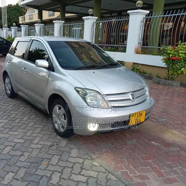 Toyota Alphard 2004 Silver