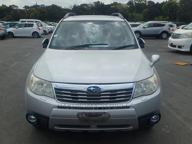 Subaru Forester 2010 Silver