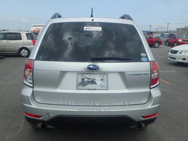 Subaru Forester 2010 Silver