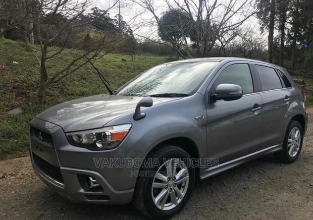 Mitsubishi RVR 2.0 2011 Gray
