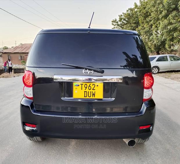 Toyota Corolla Rumion 2008 Black