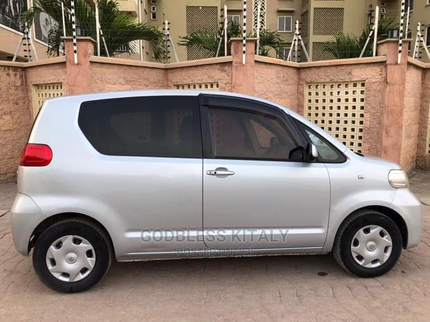 Toyota Porte 2007 Silver