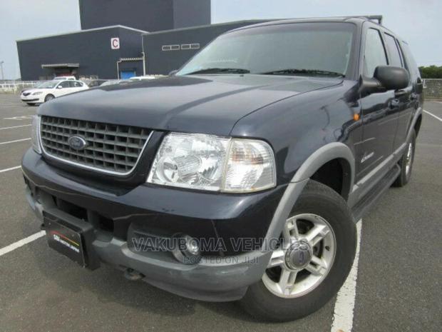 Ford Explorer 2001 Blue