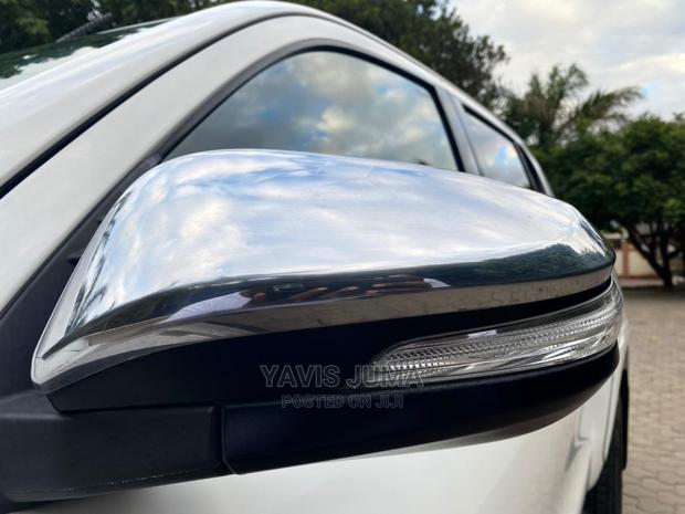 Toyota Hilux 2018 White