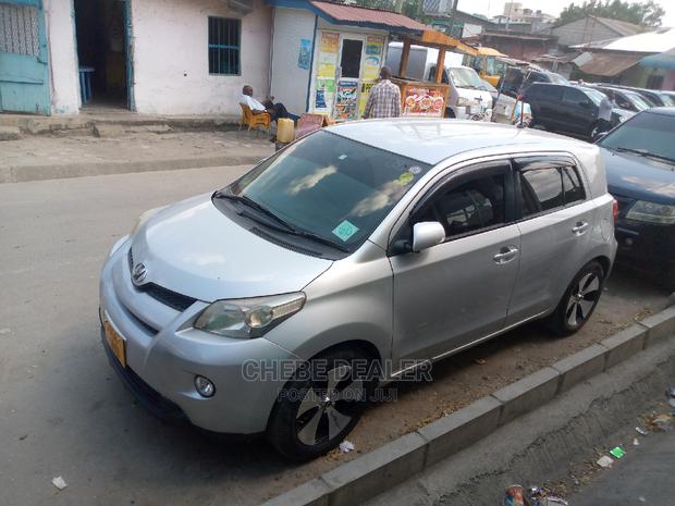 Toyota IST 2005 Silver