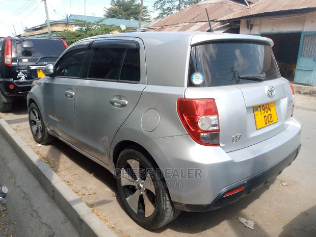 Toyota IST 2005 Silver