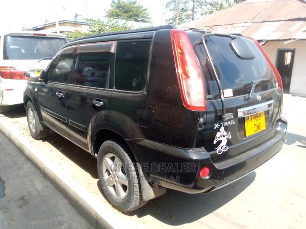 Nissan X-Trail 2005 2.0 Black