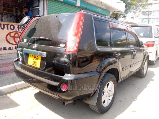 Nissan X-Trail 2005 2.0 Black
