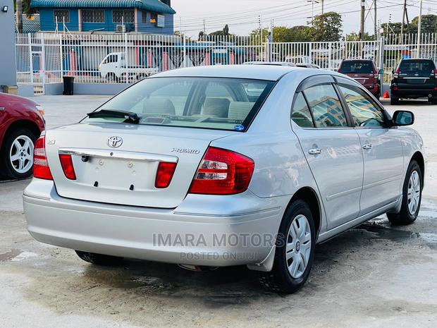Toyota Premio 2002 Silver