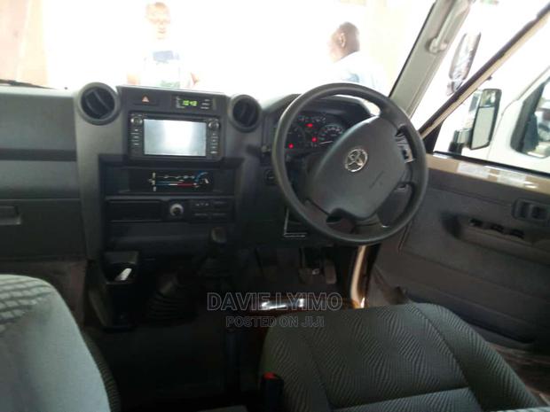Toyota Land Cruiser 2016 Beige
