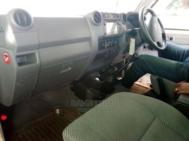 Toyota Land Cruiser 2016 Beige