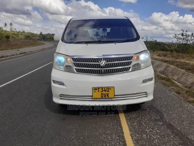 Toyota Alphard 2005 White