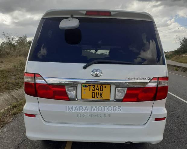 Toyota Alphard 2005 White