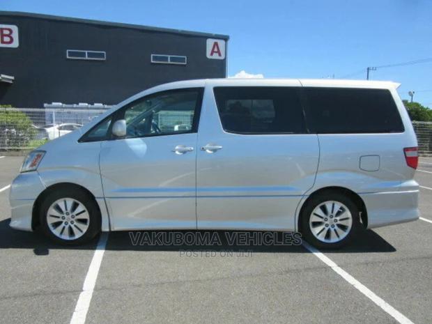 Toyota Alphard 2003 Silver